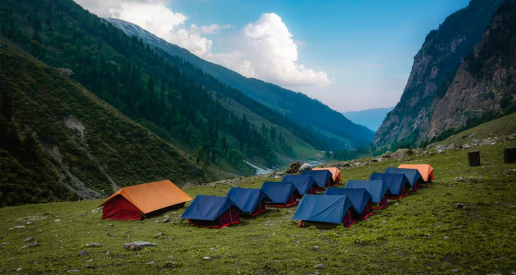 trekking in manali